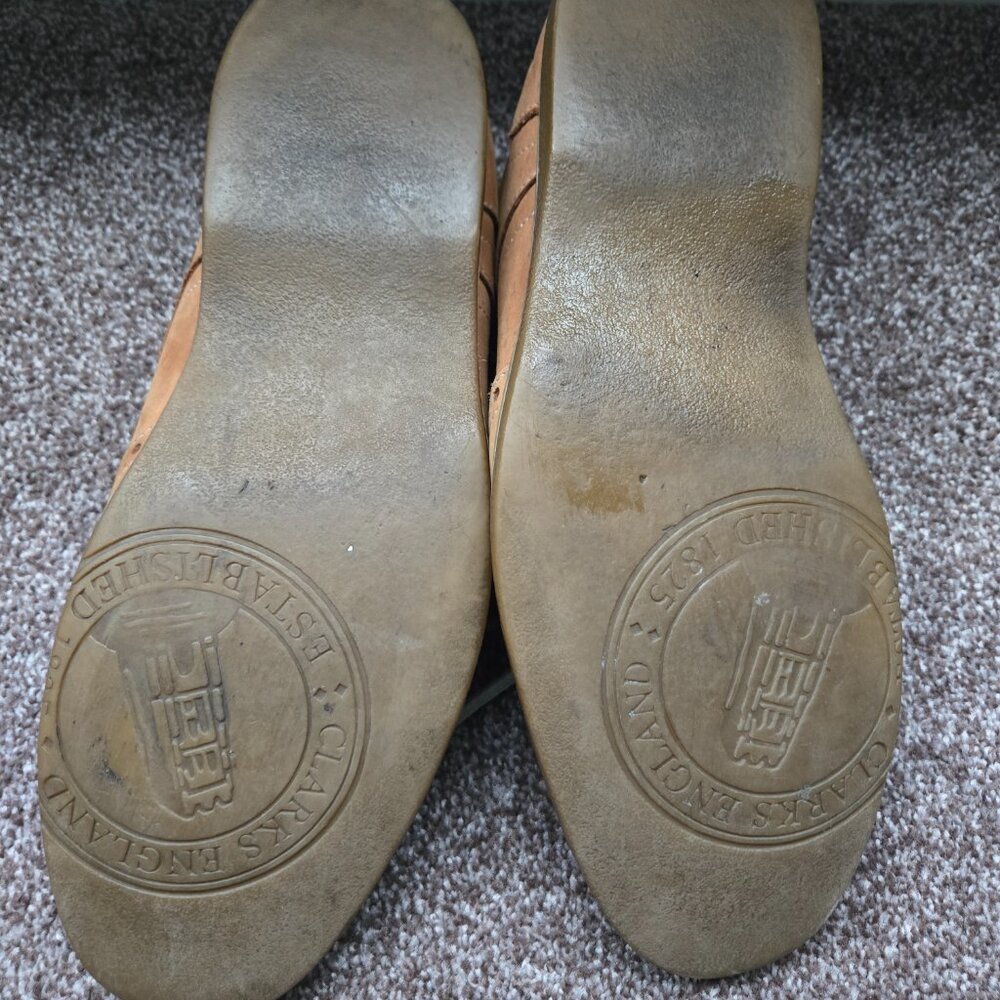 Shoes - Picture 5 of 6